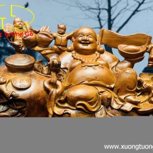 Di lặc ngũ phúc ngồi chum gỗ hương.