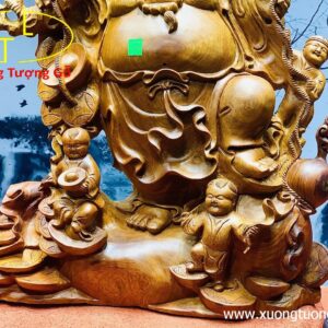 Di lặc tam tiểu vác đào đứng bao tiền.