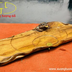 Khay trà thiềm thừ gỗ cẩm.