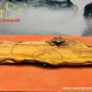 Khay trà thiềm thừ gỗ cẩm.