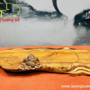 Khay trà thiềm thừ gỗ cẩm.