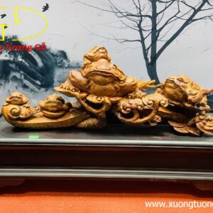 Cầu ngũ cóc gỗ sưa.
