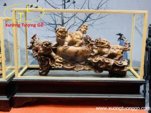 Cầu tam nghê gỗ sưa.