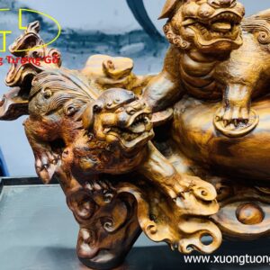 Cầu tam nghê gỗ sưa.