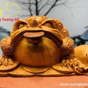 Thiềm thừ chấn bao gỗ hương đá.