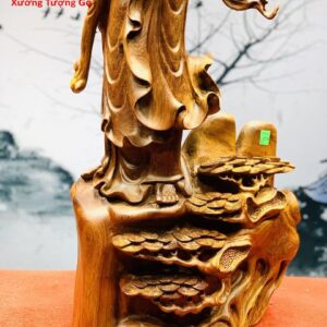 Đạt ma đứng tùng gỗ hương ta.