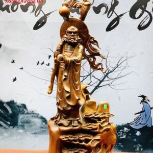 Đạt ma đứng tùng gỗ hương ta.