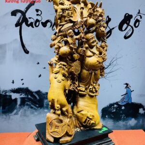 Di Lặc ngũ tiểu vác cành đào sụn hương.