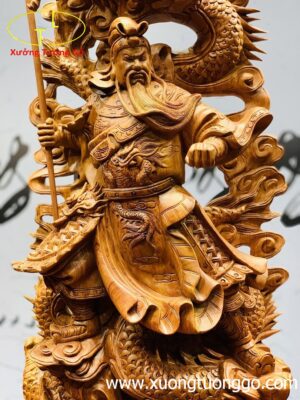Quan công ngự tam long hương đá.