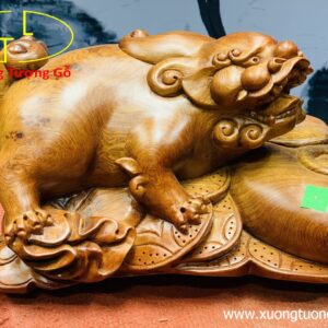 Nhị Nghê trấn chum tiền gỗ hương.