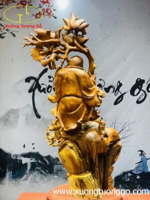 Di Lặc ngũ phúc vác cành đào gỗ hương ta.
