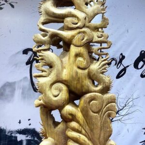 Quan công cầm đao gỗ mun đuôi công.