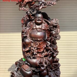 Di lặc ngũ tiểu đứng bao tiền cây tùng trắc.