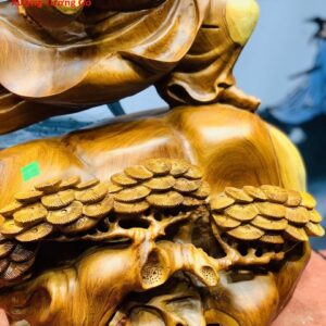 Đạt Ma đứng tùng múa võ gỗ hương ta.
