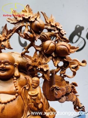 Di Lặc ngũ tiểu vác đào hương ta.