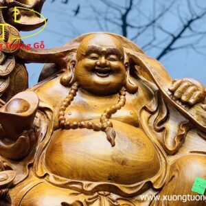 Di Lặc ngũ tiểu vác gậy như ý gỗ hương.