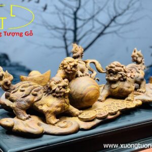 Tam nghê gỗ sưa.