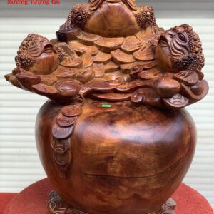 Tam cóc chân chum tiền tài lộc hương.