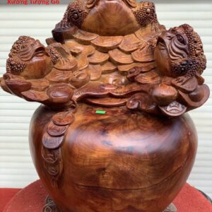 Tam cóc chân chum tiền tài lộc hương.