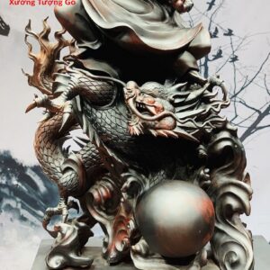 Đạt Ma múa võ đứng rồng gỗ trắc đỏ đen.