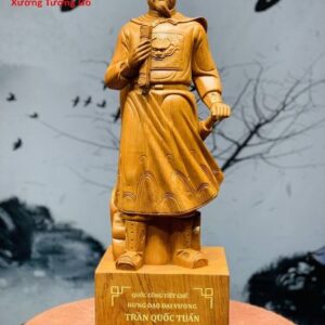 Hưng Đạo Đại vương Trần Quốc Tuấn gỗ hương.