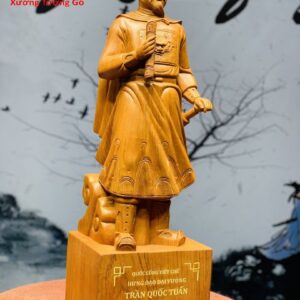 Hưng Đạo Đại vương Trần Quốc Tuấn gỗ hương.