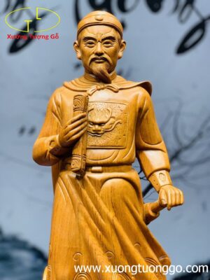Hưng Đạo Đại vương Trần Quốc Tuấn gỗ hương.