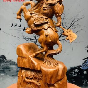 Quan Công cưỡi ngựa gỗ hương.