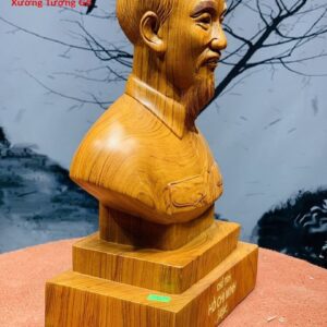 Chủ tịch Hồ Chí Minh gỗ hương.