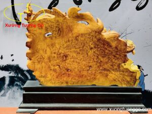Tỳ Hưu vờn ngọc nu hương.