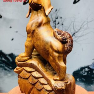 Tượng chó gỗ hương
