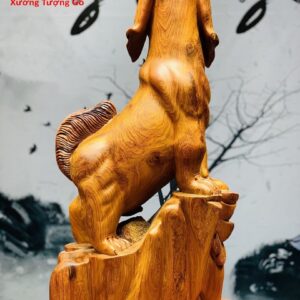 Tượng chó gỗ hương