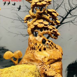 Ông thọ ôm đá gỗ hương.