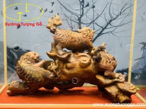 Tam nghê trấn ngọc
