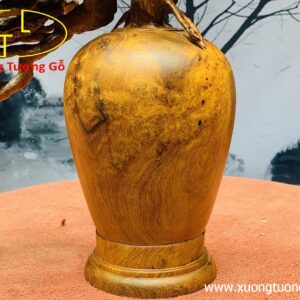 Bình tùng nu hương
