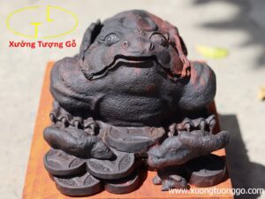 Tượng Thiềm thừ gỗ trắc