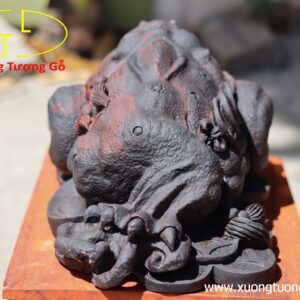Tượng Thiềm thừ gỗ trắc