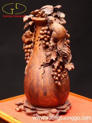 Bình nho sóc gỗ sưa