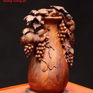 Bình nho sóc gỗ sưa