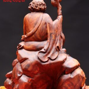 Đạt Ma ngồi thiền gỗ sưa
