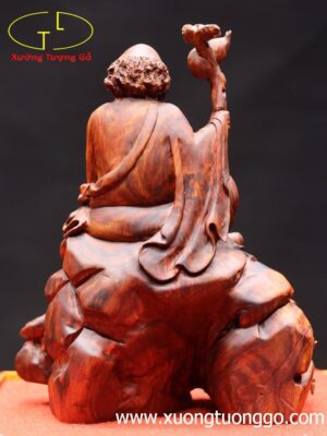 Đạt Ma ngồi thiền gỗ sưa