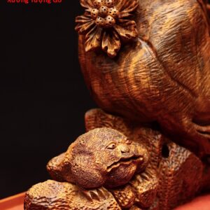 Di Lặc đứng sâm gỗ sưa