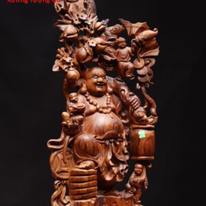 Di Lặc tam tiểu vác cành đào.