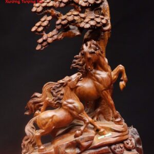 Song mã đứng tùng gỗ hương ta.