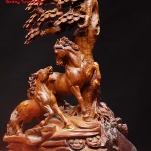 Song mã đứng tùng gỗ hương ta.