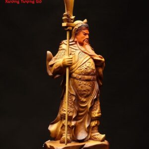 Quan Công chống đao gỗ bách xanh.