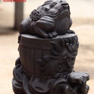 Thiềm thừ đứng trống gỗ trắc đen.