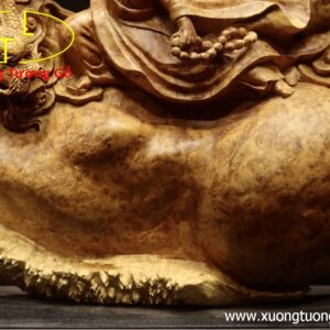 Đạt Ma hàm long gỗ nu hương.