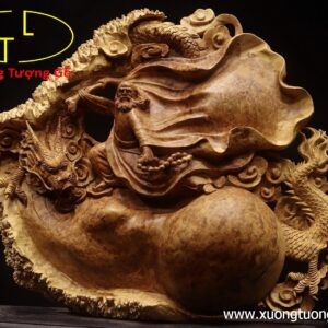 Đạt Ma hàm long gỗ nu hương.