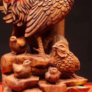 Gia đình gà gỗ sưa